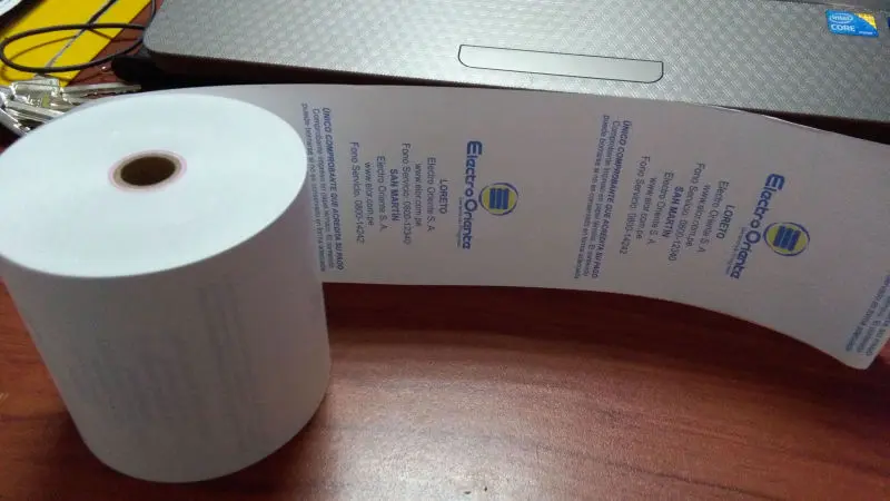 Rollos de papel térmico con logotipo impreso